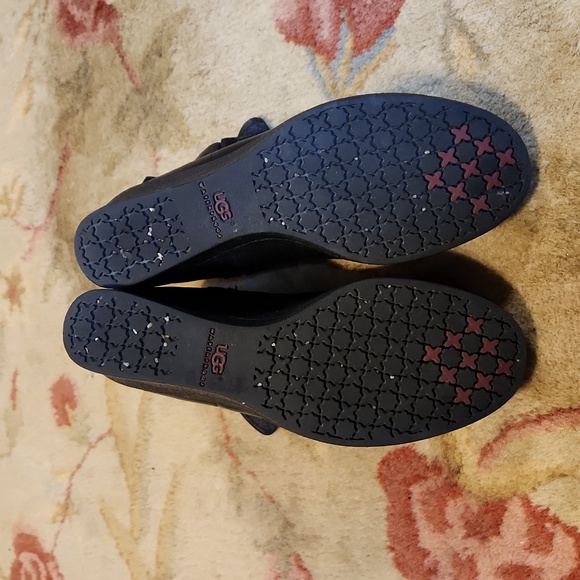 UGG Emalie waterproof wedge ankle bootie, black, size 8 - Picture 5 of 12